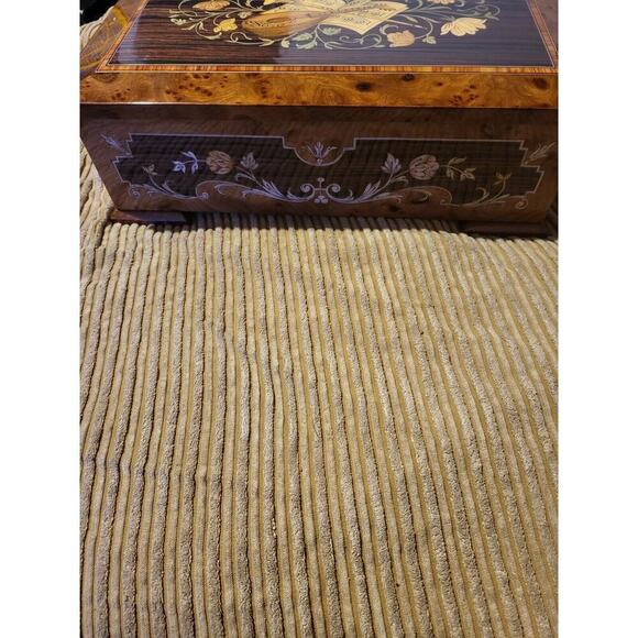 Reuge Music Upright 4-1/2" Disc Music Box With One Disc- Missing Foot - Picture 3 of 9